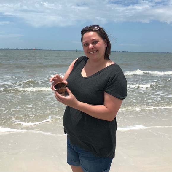 Meet the Posher Other - Meet your Posher, Monica